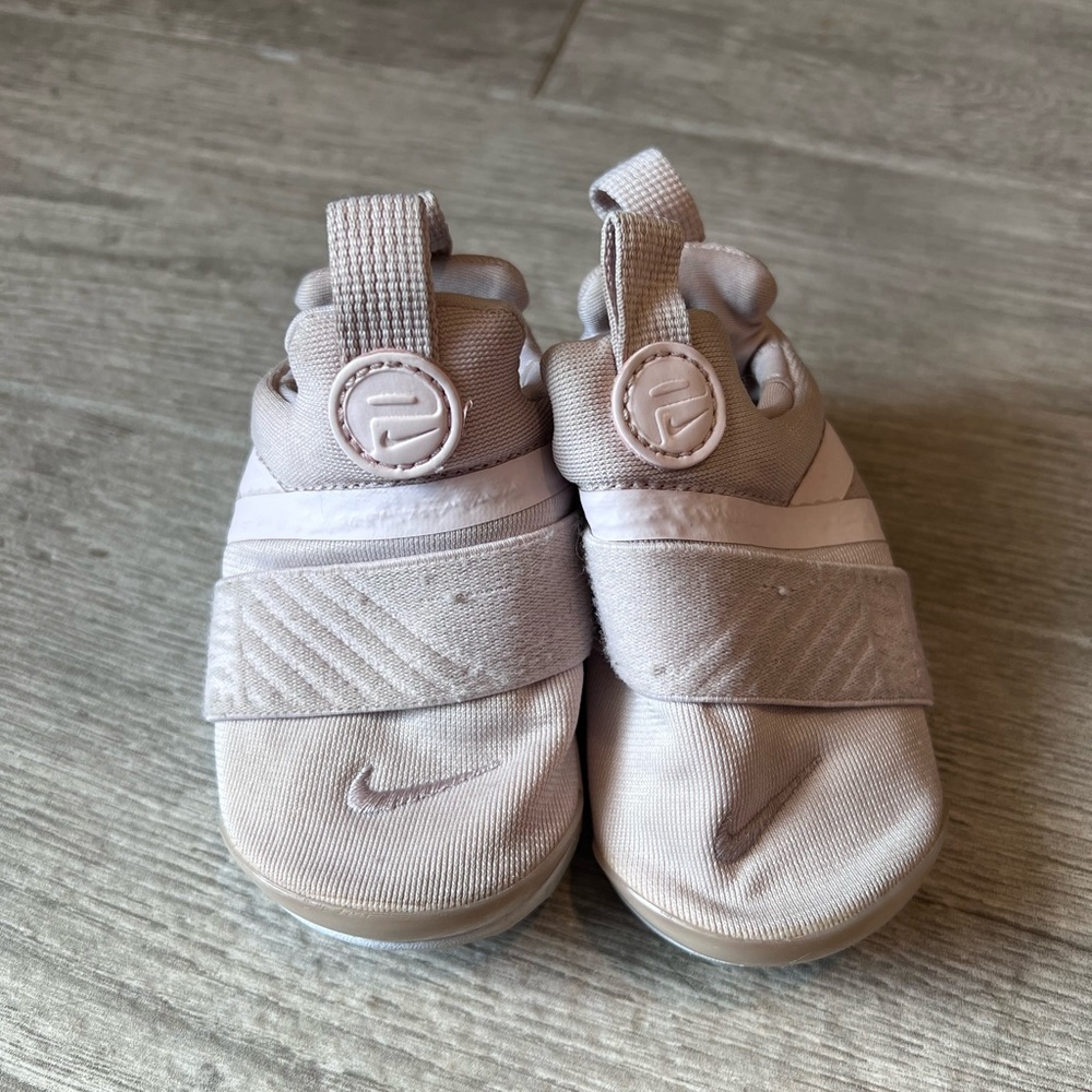 Toddler Nike Presto Light Pink 5c